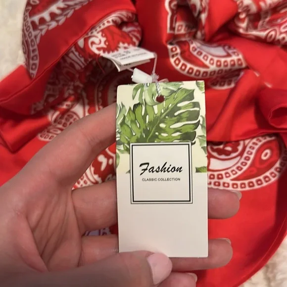 Red Bandana Print Top - Picture 2 of 3